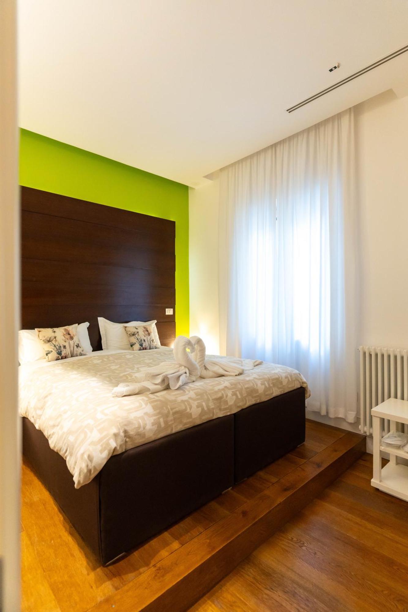 Ihh Suites Рим Экстерьер фото
